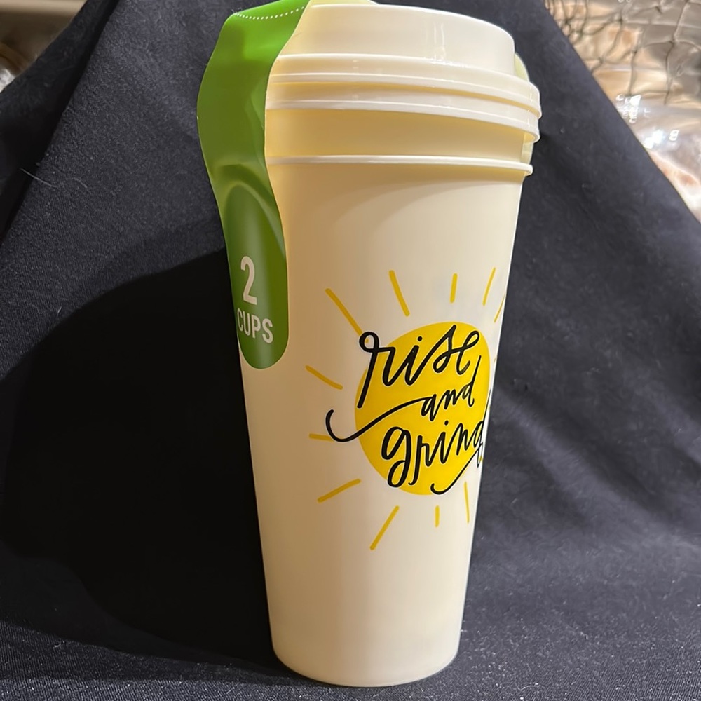 Rise & Grind Sun Shine Rays | NWT Two Reusable Coffee Cups 16.9 fl oz with lids